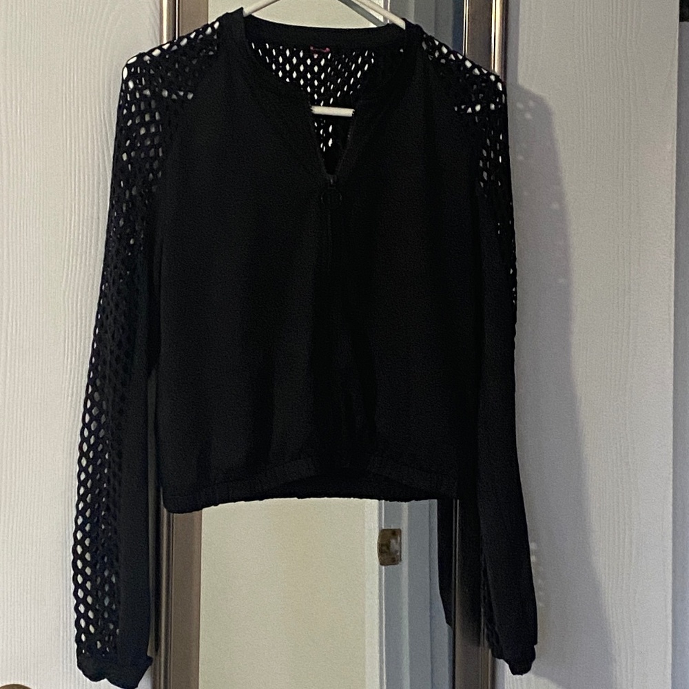 La Senza Black ActivewearJacket with mesh sleeves/back
